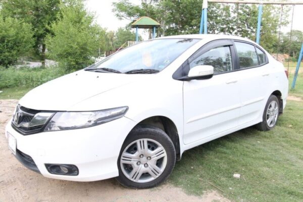 Rent a Honda City in Islamabad